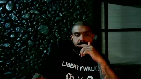 Santino online show from November 2025 06:23:02 AM