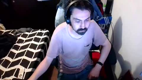 Snapshot of santuronvargas chatting on December 2025 05:46:01 AM santuronvargas online show from December 2025 05:46:01 AM