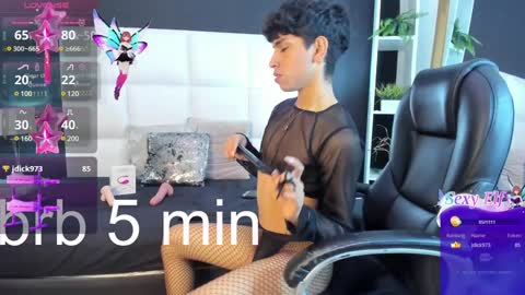 Snapshot of santy_carrington chatting on December 2024 03:27:02 AM Santiago Carrington online show from December 2024 03:27:02 AM