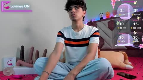 Snapshot of santy_carrington chatting on September 2025 11:59:01 AM Santiago Carrington online show from September 2025 11:59:01 AM