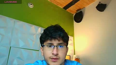 Santyago online show from September 2025 06:19:01 PM