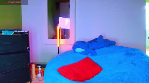 Santyago online show from November 2025 07:13:01 PM