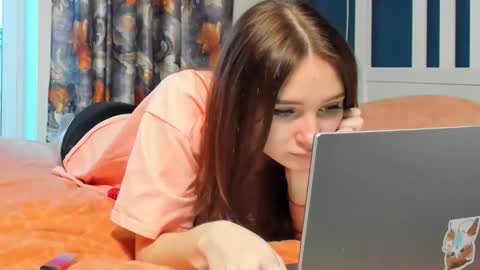 Snapshot of santythousand chatting on December 2025 10:19:01 AM santythousand online show from December 2025 10:19:01 AM