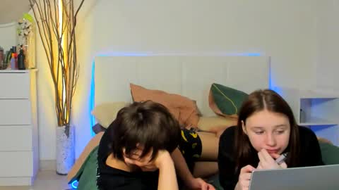 santythousand online show from February 2026 07:43:01 PM