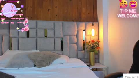 Saori  online show from March 2025 11:40:01 AM