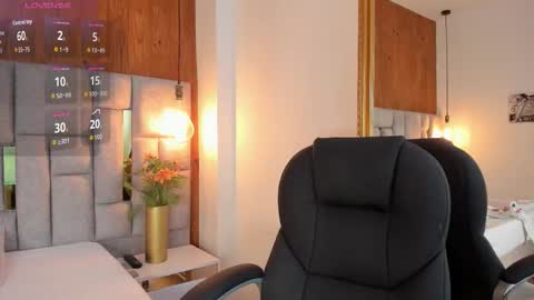 Saori  online show from September 2025 11:54:01 AM