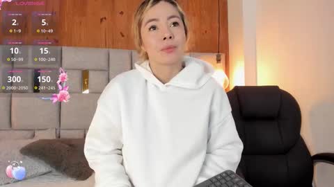 Saori  online show from September 2025 11:33:01 AM