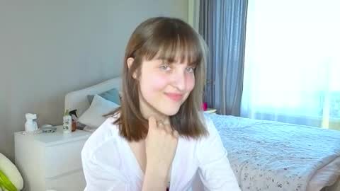 Anny online show from September 2025 02:44:02 PM