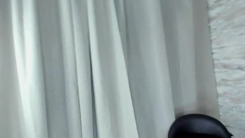 Snapshot of sapphire_fire chatting on December 2025 12:38:02 AM steph online show from December 2025 12:38:02 AM