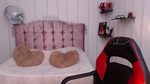 Snapshot of sapphire_lilac chatting on January 2025 06:52:01 AM Carla online show from January 2025 06:52:01 AM