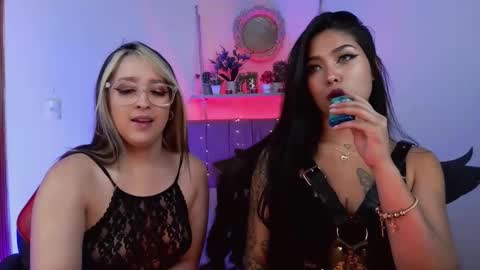 Snapshot of sapphire_lilac chatting on January 2025 08:01:01 AM Carla online show from January 2025 08:01:01 AM