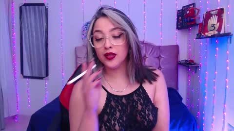 Snapshot of sapphire_lilac chatting on February 2025 08:48:02 AM Carla online show from February 2025 08:48:02 AM