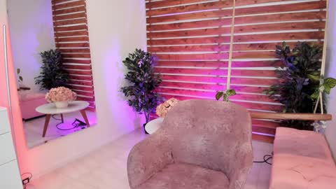 Valerin online show from December 2024 09:00:02 PM