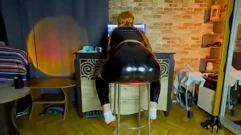 sara  foxy online show from April 2026 03:23:01 AM