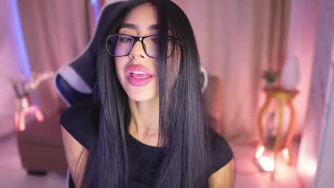 Sara  online show from January 2025 03:47:02 PM