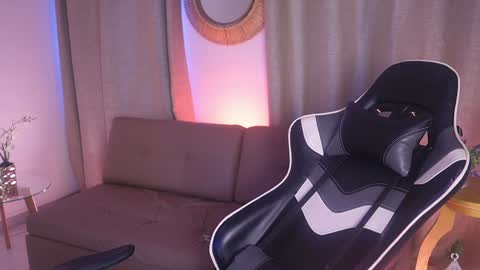 Sara  online show from January 2025 03:43:01 PM