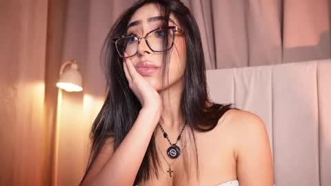 Sara  online show from May 2026 11:44:01 PM