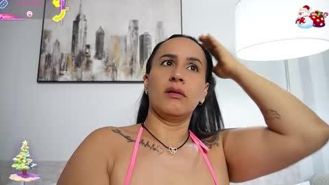 Snapshot of sara_charmy chatting on December 2025 11:17:01 AM online show from December 2025 11:17:01 AM