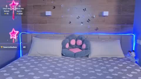 Snapshot of sara_crosss chatting on February 2025 06:29:02 PM Sara online show from February 2025 06:29:02 PM