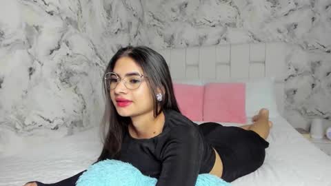 Snapshot of sara_fernandezz chatting on January 2026 01:00:02 AM sara online show from January 2026 01:00:02 AM