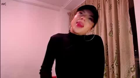 Snapshot of sara_johnson__ chatting on November 2025 11:48:02 PM sara_johnson__ online show from November 2025 11:48:02 PM