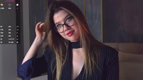 Snapshot of sara_lewiis chatting on October 2025 04:15:02 PM Sara online show from October 2025 04:15:02 PM