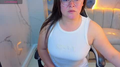 sara_love_tx online show from August 2026 08:11:01 PM