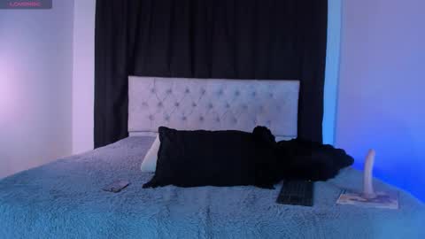 Sara  Neith online show from March 2026 03:43:02 AM