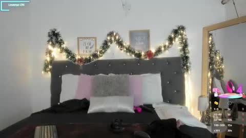 Snapshot of sara_puertaa chatting on December 2025 07:08:02 PM Sara online show from December 2025 07:08:02 PM