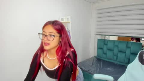sara_red_x online show from May 2026 04:06:02 AM