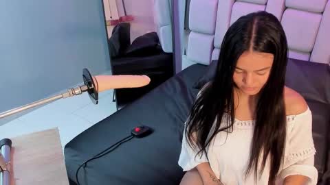 Snapshot of sara_rhoades_ chatting on November 2025 11:27:02 AM Sara online show from November 2025 11:27:02 AM