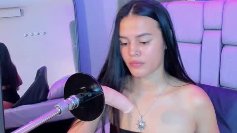 Snapshot of sara_rhoades_ chatting on November 2025 11:55:02 AM Sara online show from November 2025 11:55:02 AM