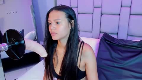 Snapshot of sara_rhoades_ chatting on November 2025 11:45:01 AM Sara online show from November 2025 11:45:01 AM