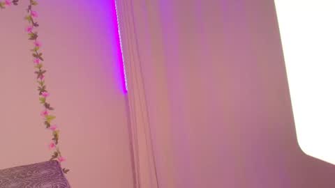 Sara  online show from November 2025 03:28:01 AM