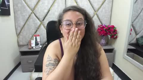 sara_thonson_ online show from April 2026 05:10:02 AM