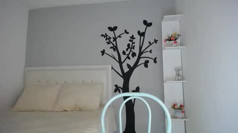 Snapshot of sara_tris chatting on October 2025 02:11:02 AM Sara online show from October 2025 02:11:02 AM