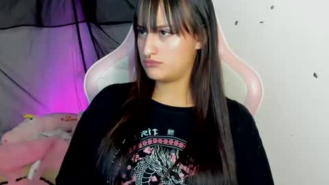 Snapshot of saraa_ramirez chatting on January 2025 09:41:01 AM Sarah Ramirez online show from January 2025 09:41:01 AM