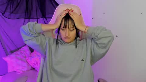 Snapshot of saraa_ramirez chatting on February 2025 08:42:02 PM Sarah Ramirez online show from February 2025 08:42:02 PM