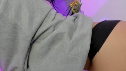 Snapshot of saraa_ramirez chatting on February 2025 11:48:02 PM Sarah Ramirez online show from February 2025 11:48:02 PM