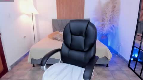 saraa_stormy online show from February 2026 07:58:01 PM