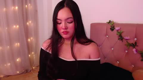 Snapshot of saraa_swett chatting on January 2025 12:37:01 AM online show from January 2025 12:37:01 AM