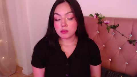 Snapshot of saraa_swett chatting on March 2025 08:32:02 PM online show from March 2025 08:32:02 PM