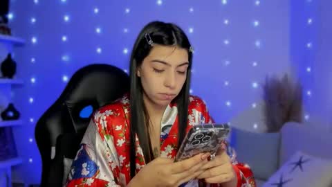 Snapshot of saraadesire chatting on December 2025 09:24:02 PM Sara online show from December 2025 09:24:02 PM