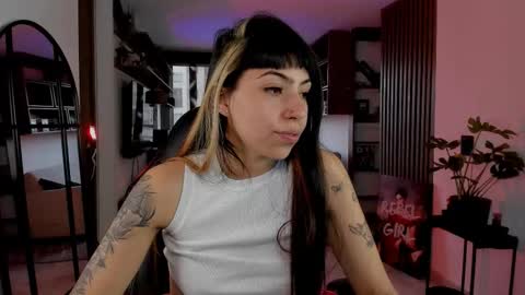 Snapshot of saraadesire chatting on February 2026 09:00:02 PM Sara online show from February 2026 09:00:02 PM