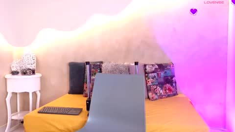 Snapshot of saraaguzman chatting on October 2025 07:56:01 PM saraaguzman online show from October 2025 07:56:01 PM