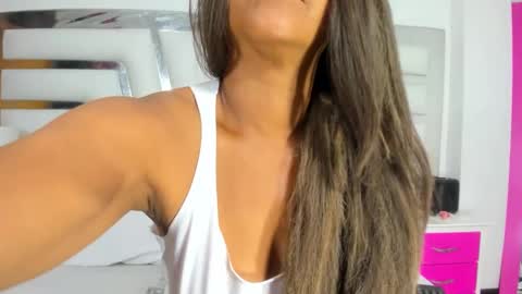 Snapshot of saraajhons chatting on February 2025 04:13:02 PM Sara online show from February 2025 04:13:02 PM