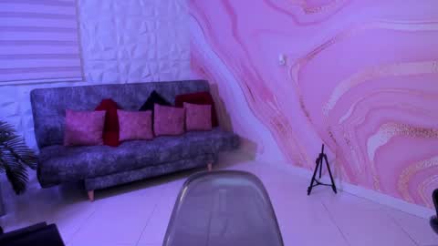 Sara online show from December 2024 07:38:02 PM