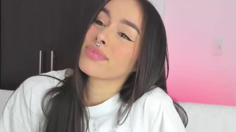 Snapshot of saraarchbould chatting on October 2025 08:43:01 PM Sara online show from October 2025 08:43:01 PM