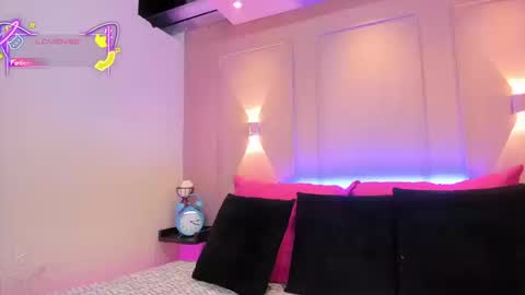 SaraAvila  online show from September 2025 10:20:01 PM