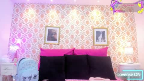 Snapshot of saraavila_ chatting on May 2026 08:32:01 PM SaraAvila online show from May 2026 08:32:01 PM